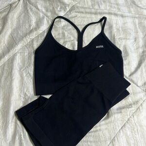White fox active set